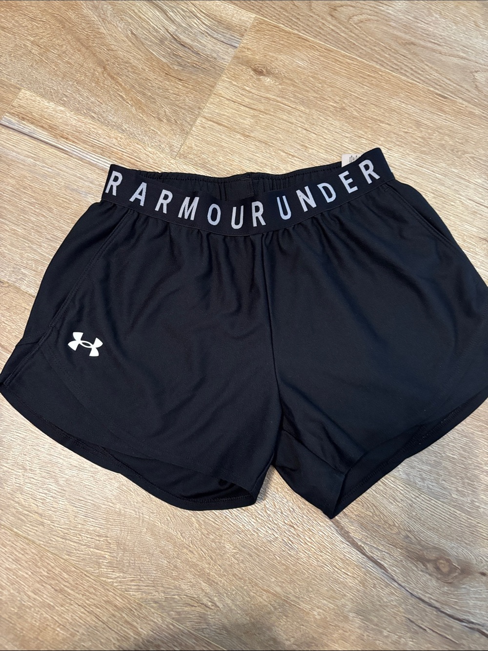 Under Armour Black Women’s Elastic Waist Athletic Shorts